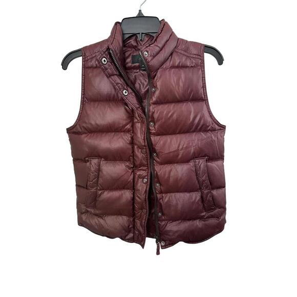 J.Crew Quilted Down Puffer Vest Size XS Maroon Sleeveless Outdoor Winter Casual - Picture 1 of 4